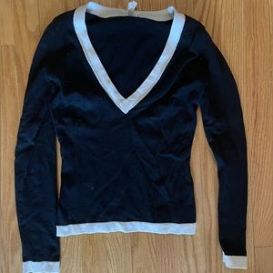KOOKAI France V-Neck Black&White Sweater